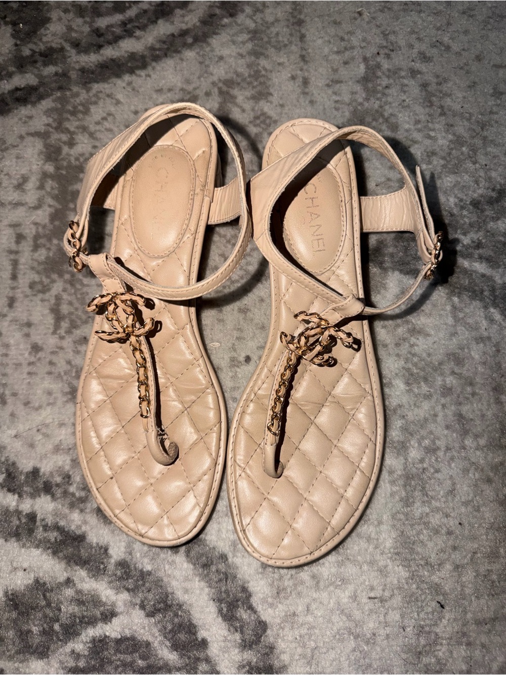 CHANEL Quilted Leather T-Strap Sandals in Beige with Gold Chain CC Detail